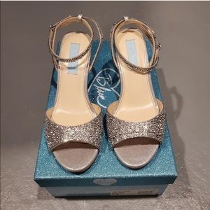 NEW! Betsey Johnson Elora Wedge Sandals